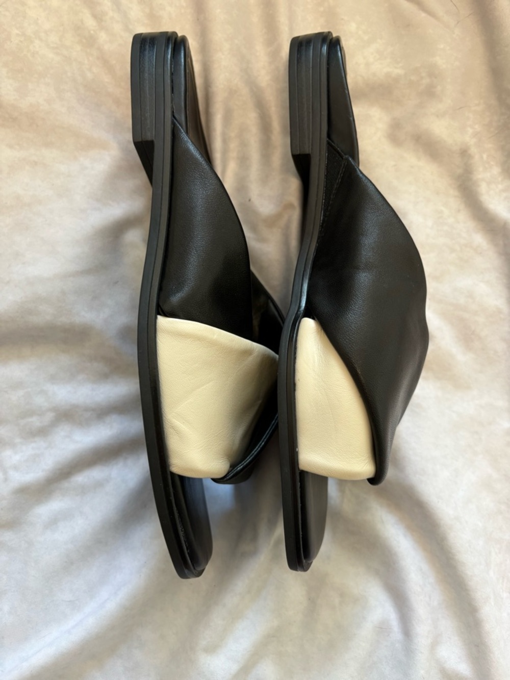 Vionic Miramar Leather Slide Sandals in Black and Cream Size 8 with Arch Support - Picture 7 of 11